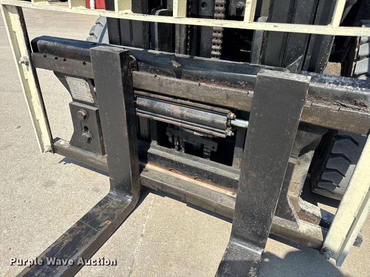 image for item EN4578 2022 Yale GLP050RGNUAE086 forklift