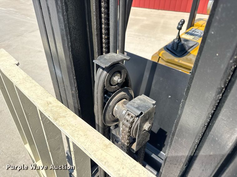 image for item EN4578 2022 Yale GLP050RGNUAE086 forklift