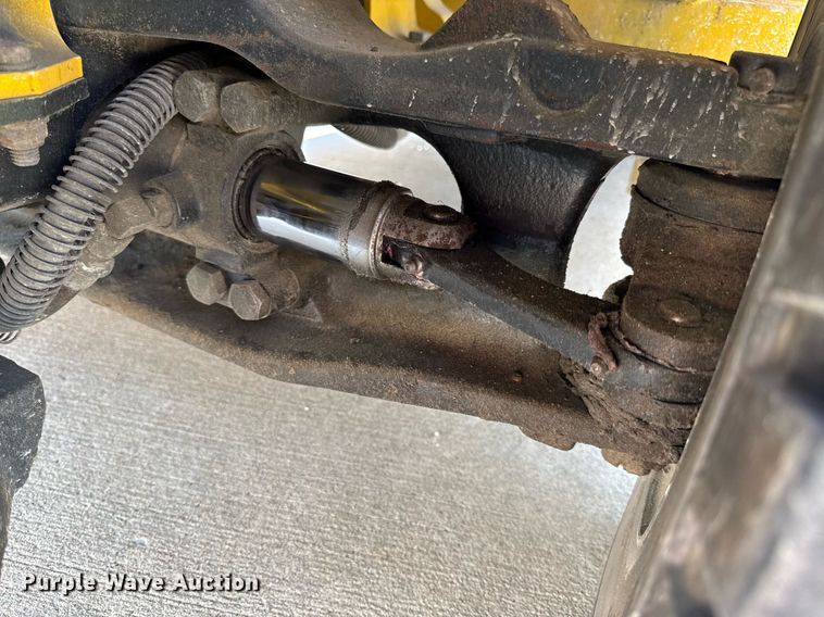 image for item EN4578 2022 Yale GLP050RGNUAE086 forklift