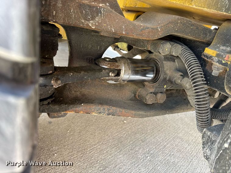 image for item EN4578 2022 Yale GLP050RGNUAE086 forklift