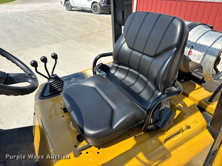 image for item EN4578 2022 Yale GLP050RGNUAE086 forklift