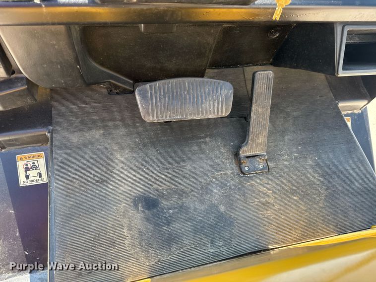 image for item EN4578 2022 Yale GLP050RGNUAE086 forklift