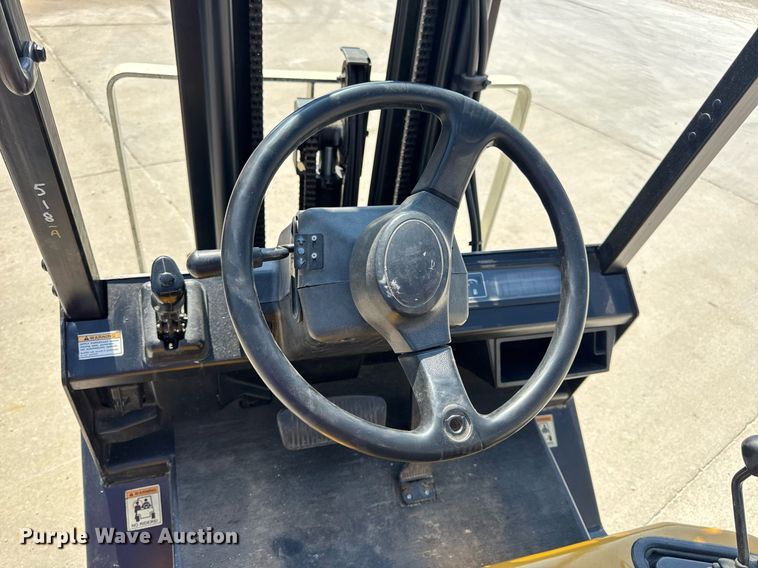 image for item EN4578 2022 Yale GLP050RGNUAE086 forklift