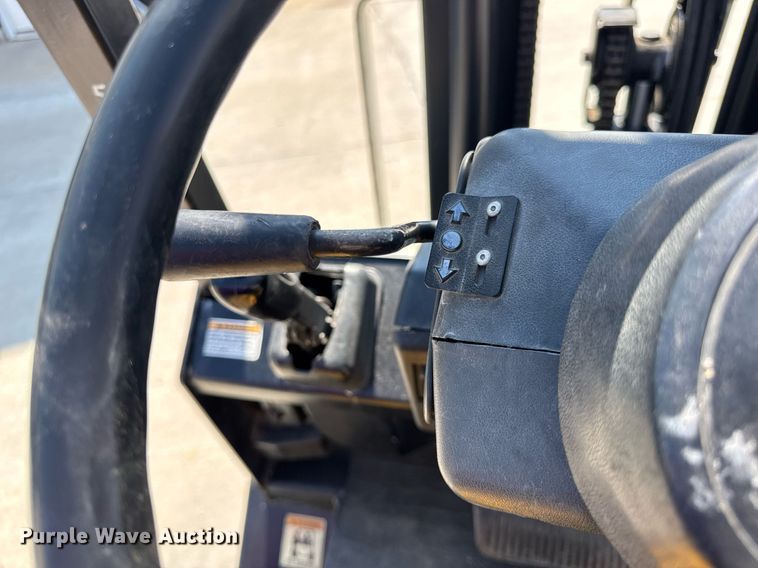 image for item EN4578 2022 Yale GLP050RGNUAE086 forklift