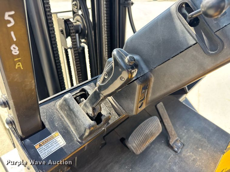 image for item EN4578 2022 Yale GLP050RGNUAE086 forklift