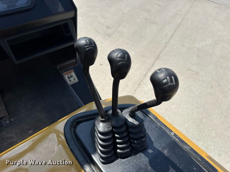 image for item EN4578 2022 Yale GLP050RGNUAE086 forklift