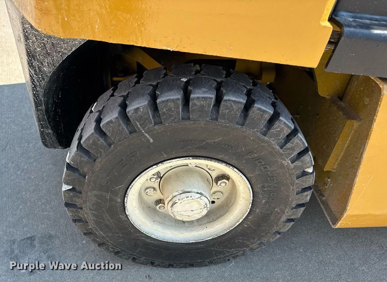 image for item EN4578 2022 Yale GLP050RGNUAE086 forklift