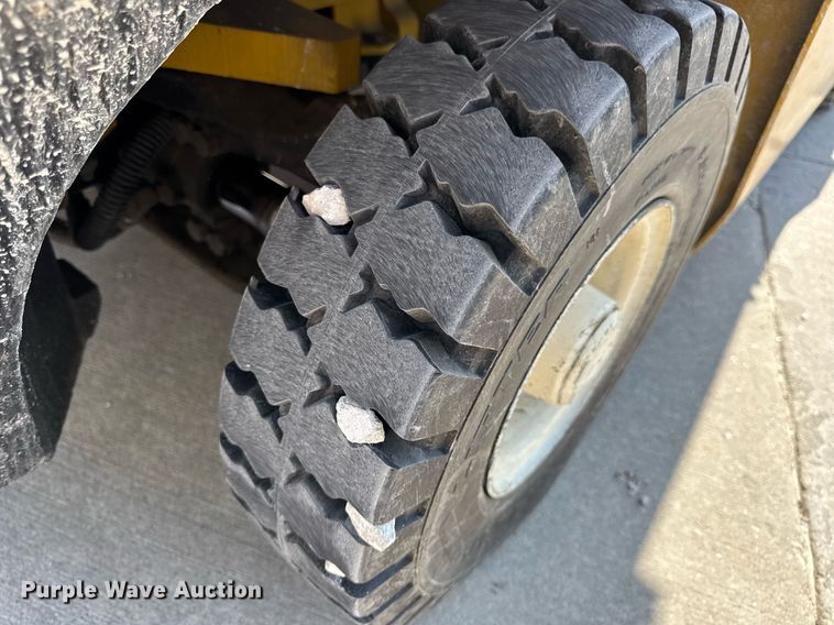 image for item EN4578 2022 Yale GLP050RGNUAE086 forklift