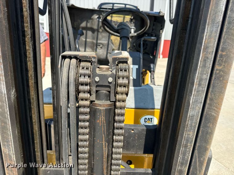 image for item EN4579 Caterpillar GC25 forklift