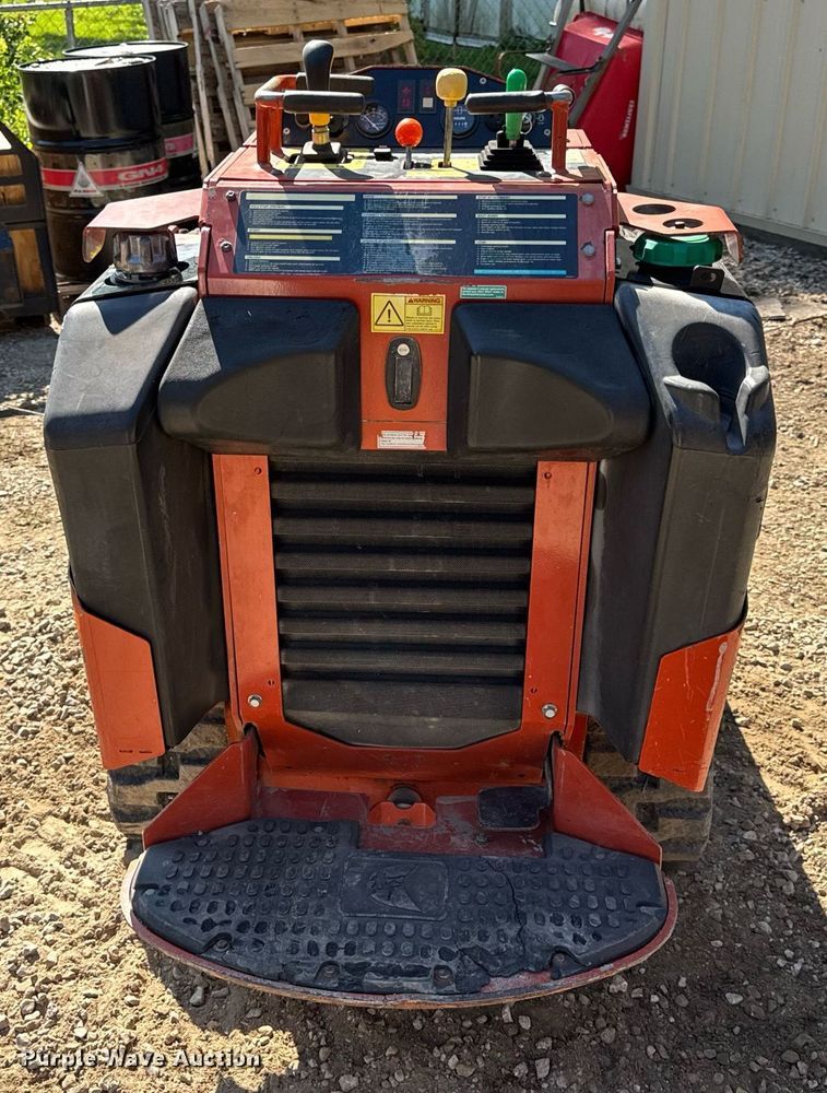 image for item EN4583 2018 Ditch Witch SK800 compact utility loader