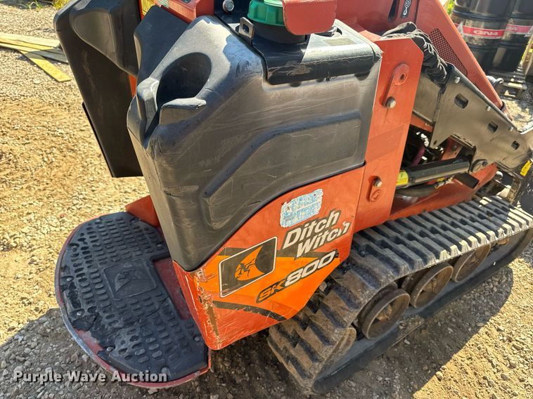 image for item EN4583 2018 Ditch Witch SK800 compact utility loader