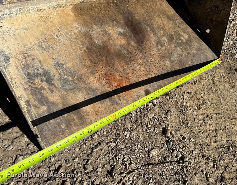 image for item EN4583 2018 Ditch Witch SK800 compact utility loader