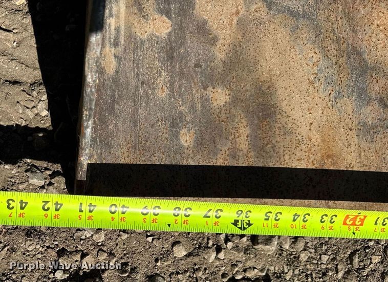 image for item EN4583 2018 Ditch Witch SK800 compact utility loader