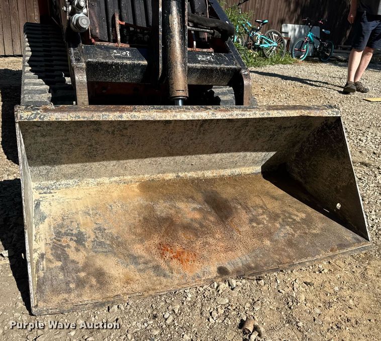 image for item EN4583 2018 Ditch Witch SK800 compact utility loader