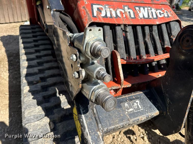 image for item EN4583 2018 Ditch Witch SK800 compact utility loader