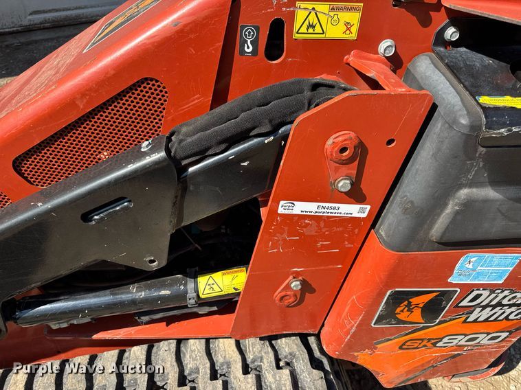 image for item EN4583 2018 Ditch Witch SK800 compact utility loader