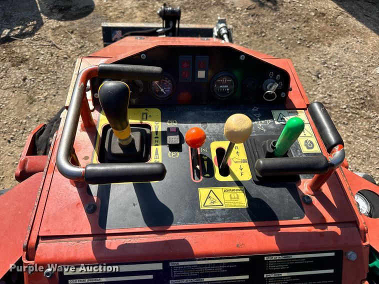 image for item EN4583 2018 Ditch Witch SK800 compact utility loader