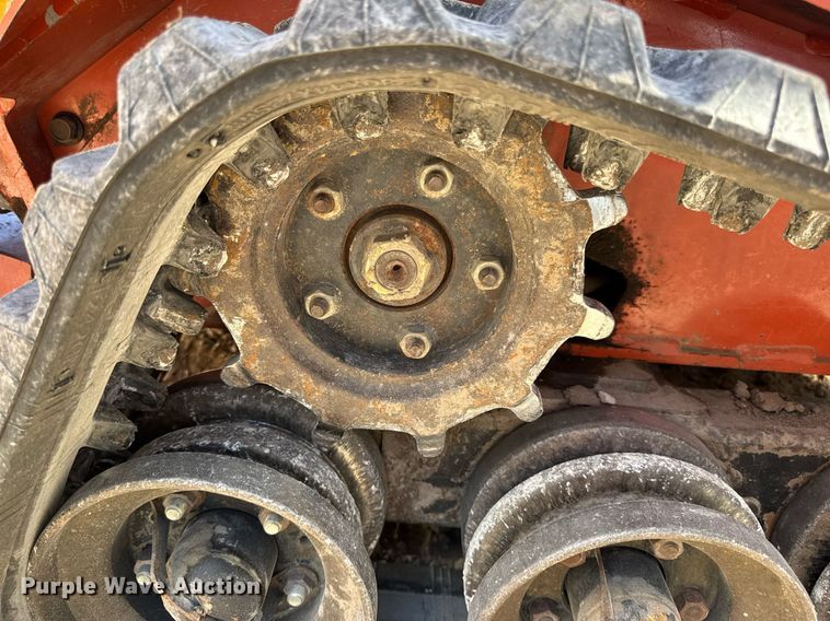 image for item EN4583 2018 Ditch Witch SK800 compact utility loader