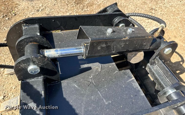 image for item EN4584 Titan Compact utility loader rock grapple bucket