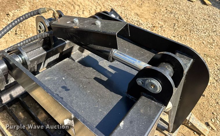 image for item EN4584 Titan Compact utility loader rock grapple bucket