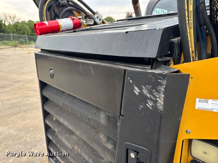 image for item EN4592 2021 Caterpillar 299D3 tracked skid steer loader