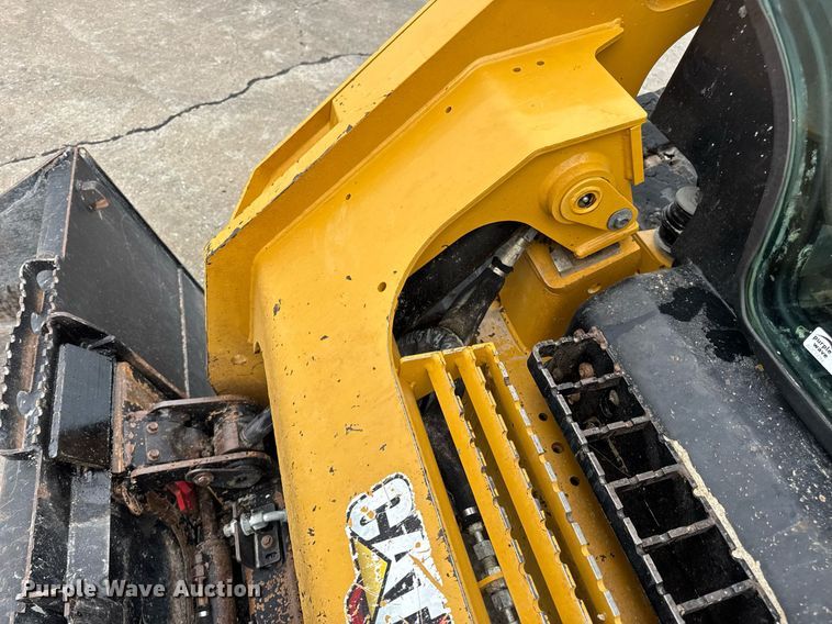 image for item EN4592 2021 Caterpillar 299D3 tracked skid steer loader