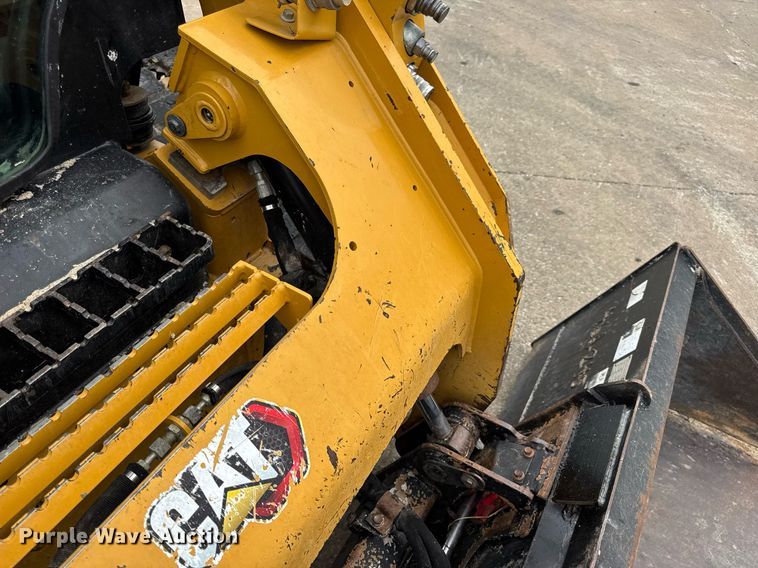 image for item EN4592 2021 Caterpillar 299D3 tracked skid steer loader