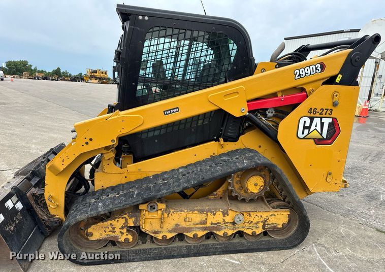 image for item EN4592 2021 Caterpillar 299D3 tracked skid steer loader