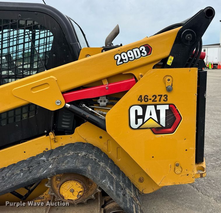 image for item EN4592 2021 Caterpillar 299D3 tracked skid steer loader