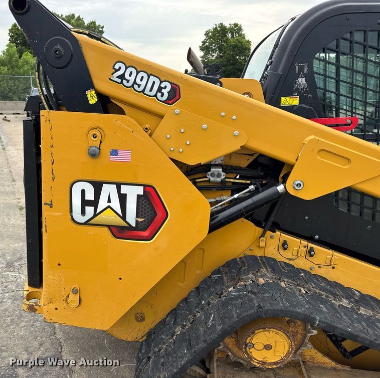 image for item EN4592 2021 Caterpillar 299D3 tracked skid steer loader