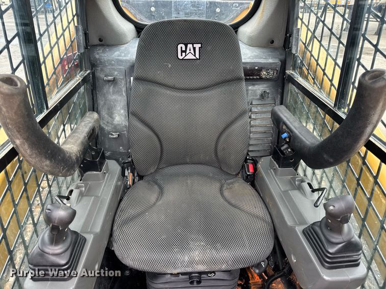 image for item EN4592 2021 Caterpillar 299D3 tracked skid steer loader