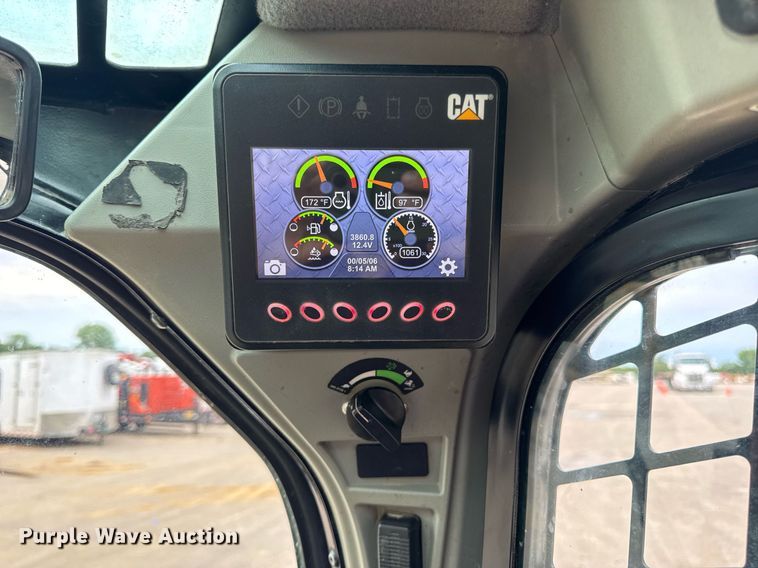 image for item EN4592 2021 Caterpillar 299D3 tracked skid steer loader