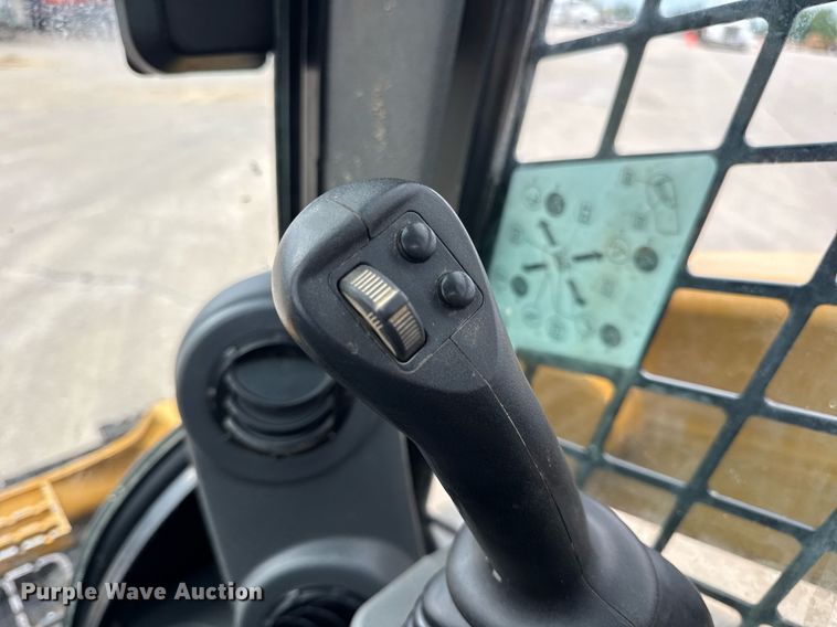 image for item EN4592 2021 Caterpillar 299D3 tracked skid steer loader