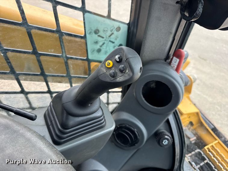 image for item EN4592 2021 Caterpillar 299D3 tracked skid steer loader