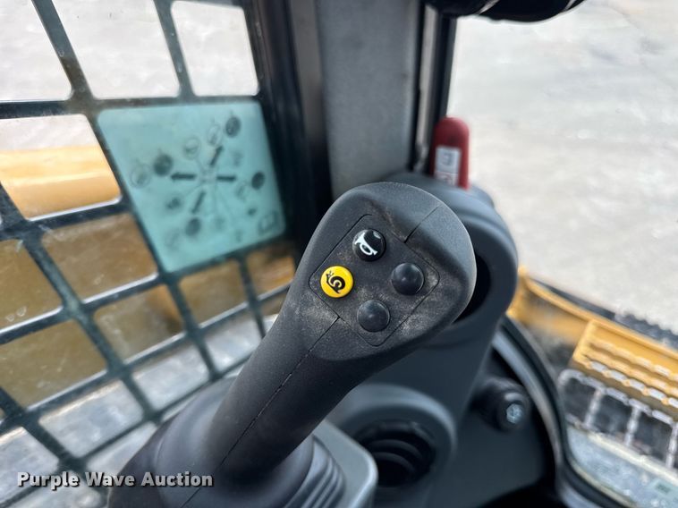 image for item EN4592 2021 Caterpillar 299D3 tracked skid steer loader