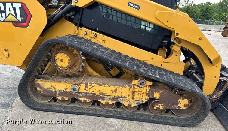 image for item EN4592 2021 Caterpillar 299D3 tracked skid steer loader