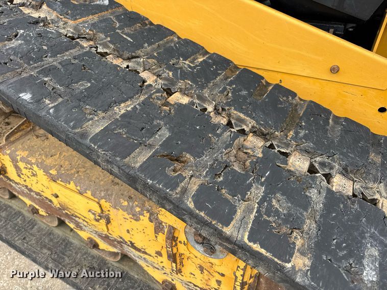 image for item EN4592 2021 Caterpillar 299D3 tracked skid steer loader