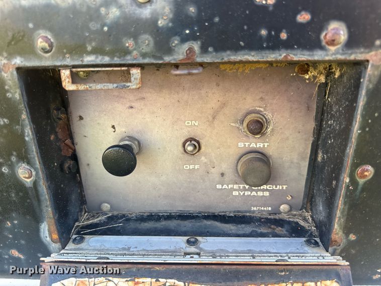 image for item EN4607 Ingersoll-Rand P-100-W-W air compressor