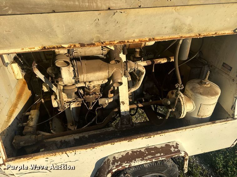 image for item EN4607 Ingersoll-Rand P-100-W-W air compressor