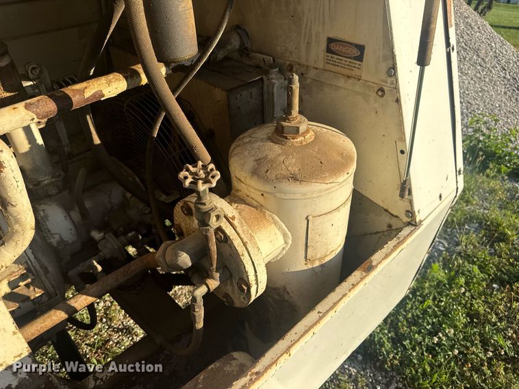 image for item EN4607 Ingersoll-Rand P-100-W-W air compressor