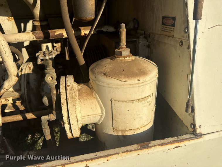 image for item EN4607 Ingersoll-Rand P-100-W-W air compressor