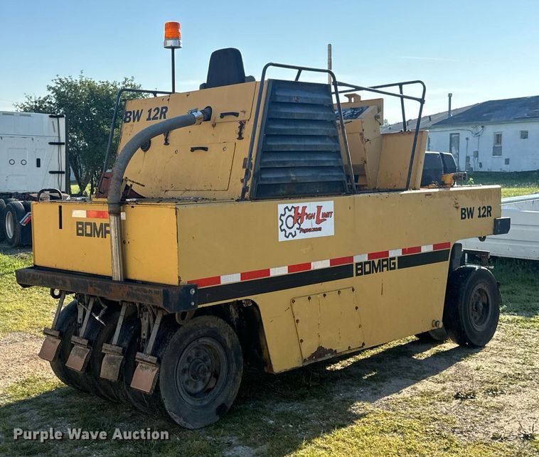 image for item EN4608 1987 Bomag BW12R pneumatic roller