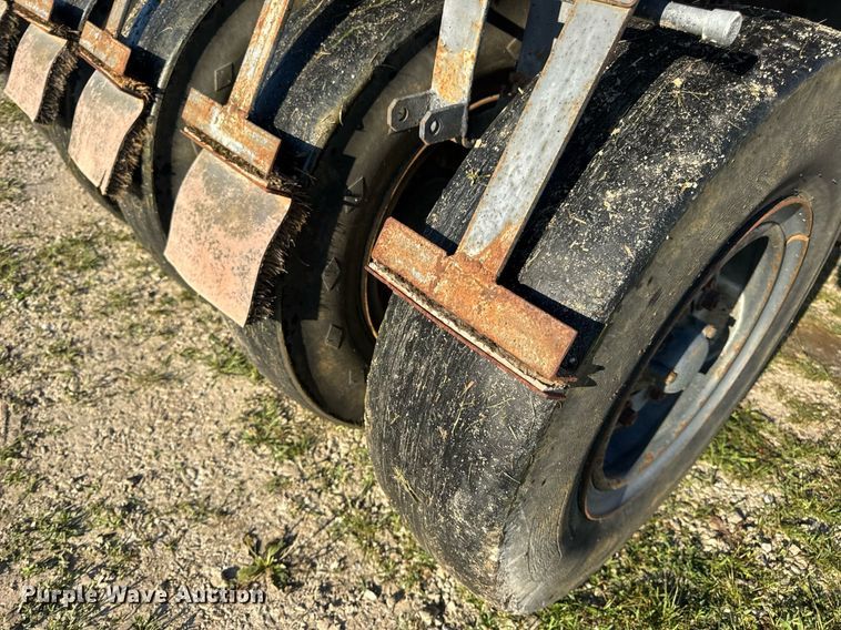 image for item EN4608 1987 Bomag BW12R pneumatic roller