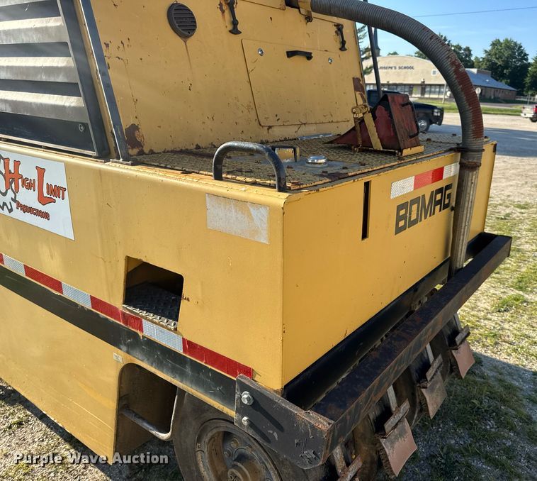 image for item EN4608 1987 Bomag BW12R pneumatic roller