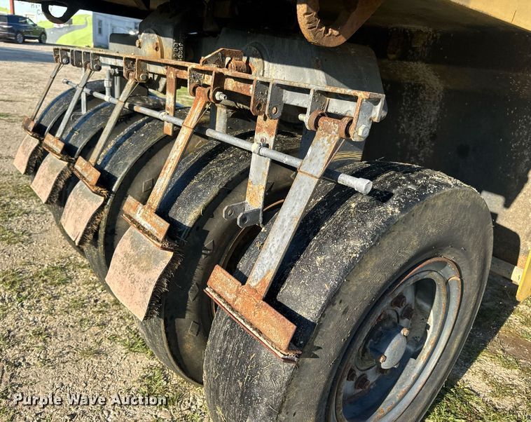 image for item EN4608 1987 Bomag BW12R pneumatic roller