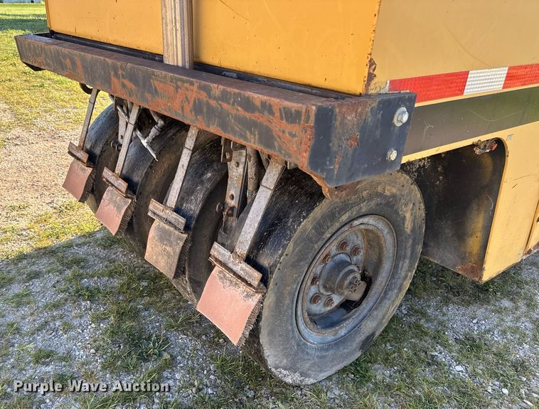 image for item EN4608 1987 Bomag BW12R pneumatic roller