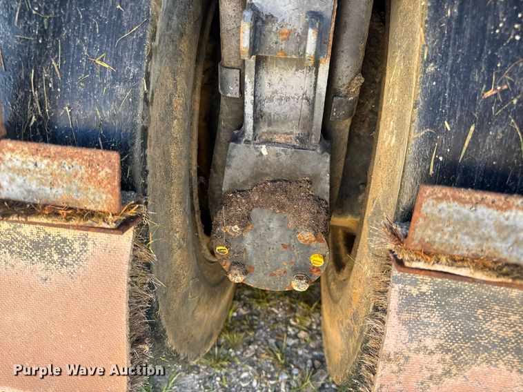 image for item EN4608 1987 Bomag BW12R pneumatic roller