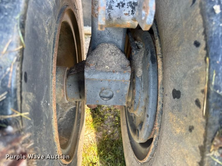 image for item EN4608 1987 Bomag BW12R pneumatic roller