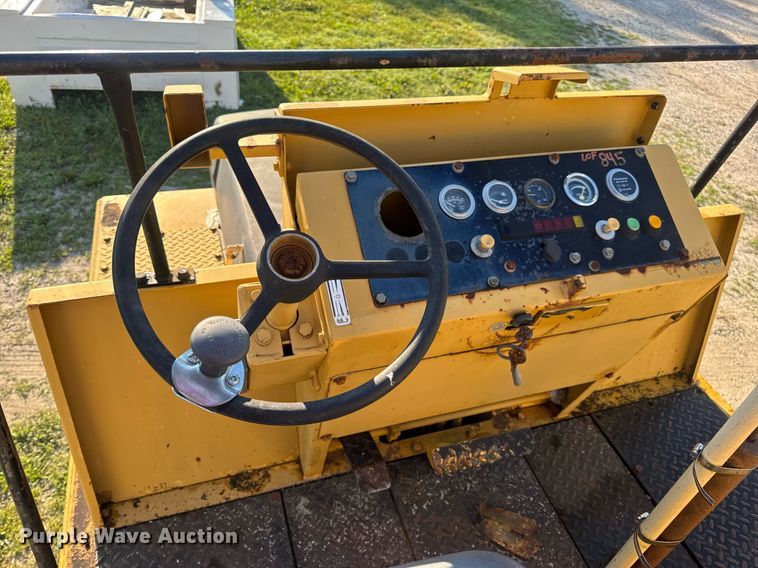 image for item EN4608 1987 Bomag BW12R pneumatic roller