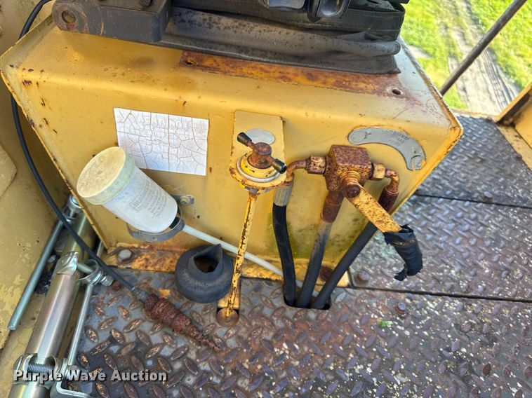 image for item EN4608 1987 Bomag BW12R pneumatic roller